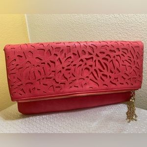 Medium envelope bag with chain in beautiful hot pink
